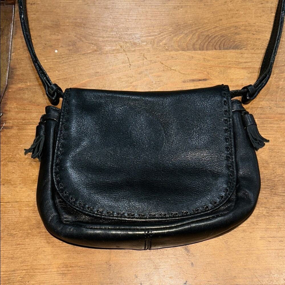 Woman’s Eddie Bauer Black Leather Bag - Picture 2 of 9